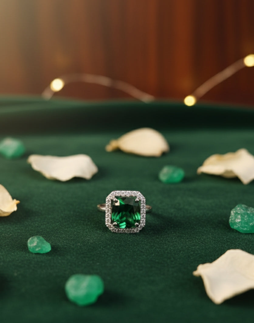 Emerald green diamond studded ring
