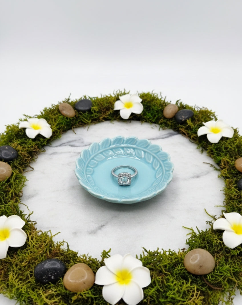 American diamond studded square shaped ring