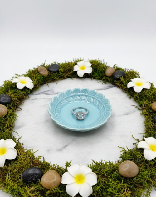 American diamond studded square shaped ring