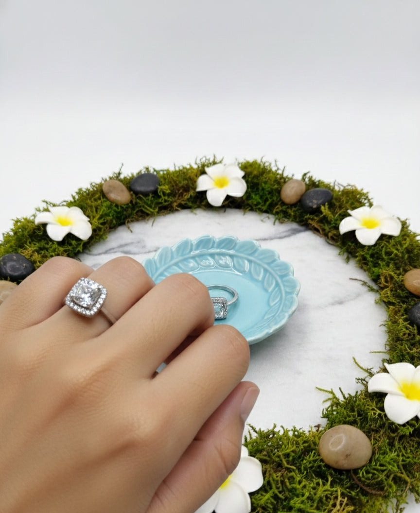 American diamond studded square shaped ring