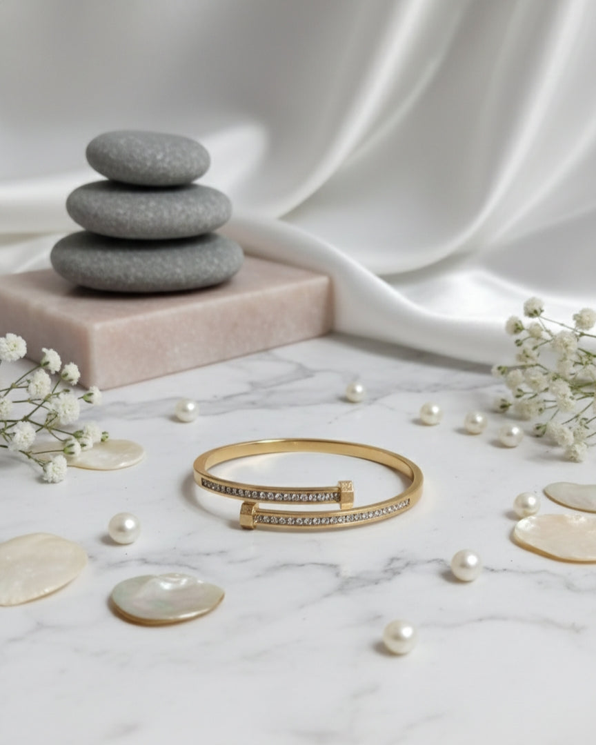 ANTI TARNISH DIAMOND STUDDED BANGLE BRACLETE