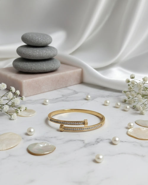 ANTI TARNISH DIAMOND STUDDED BANGLE BRACLETE