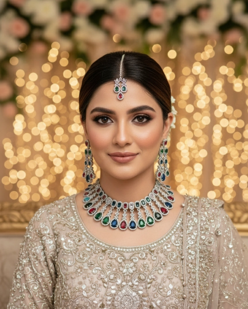 BRIDAL DIAMOND STUDDED NECKPEICE WITH MAANGTIKA