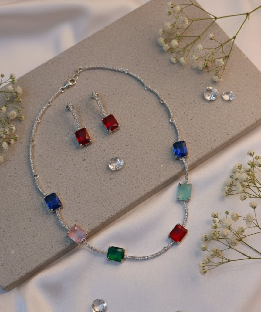 MULTICOLOUR DIAMOND STUDDED NECKPEICE